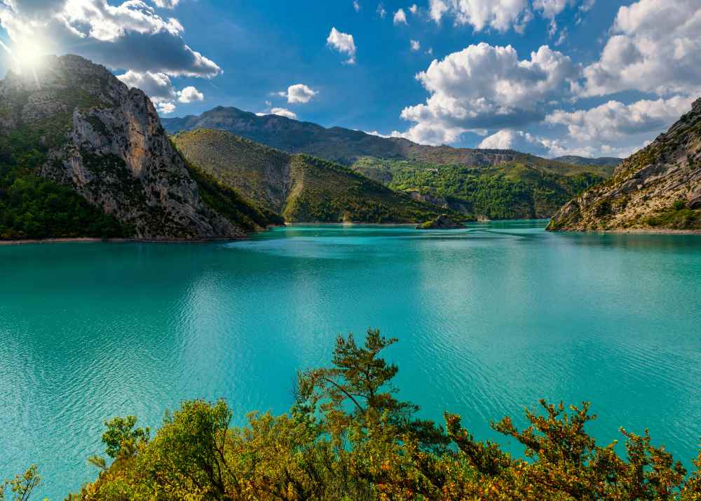 xr:d:DAFdLqUTrhg:,j:,t: